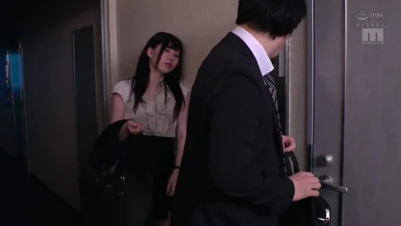 Vợ yêu nhà cạnh bên nhận nhầm tôi là anh xã trong một hôm say xỉn