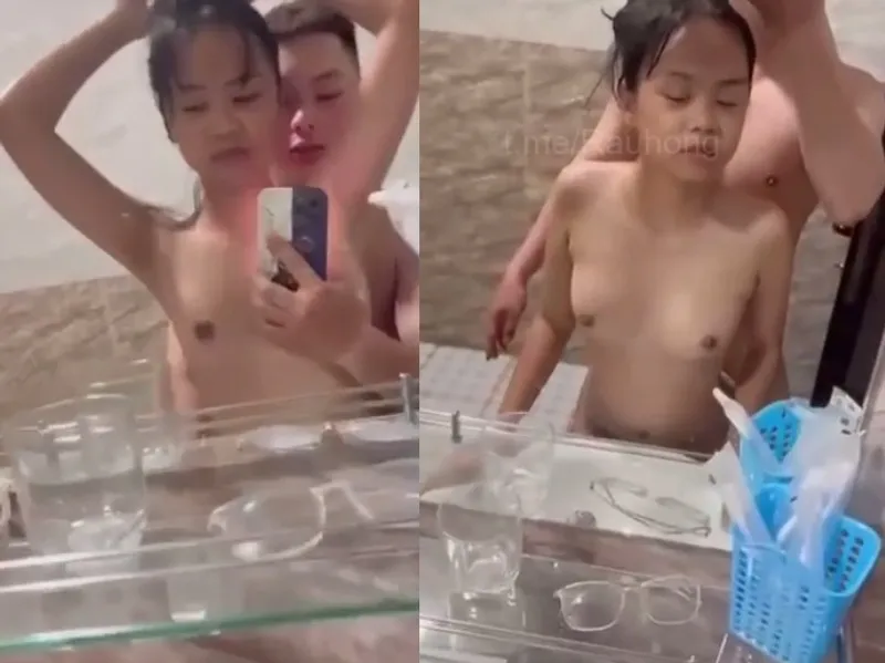 Thon gọn em cùng thằng bồ địt trước gương quay kỉ niệm